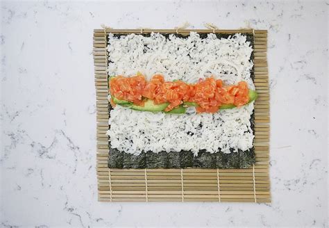 Salmon Roll – Maki Sushi