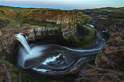 Palouse Falls State Park in Western Washington | Palouse, Landscape photos, State parks