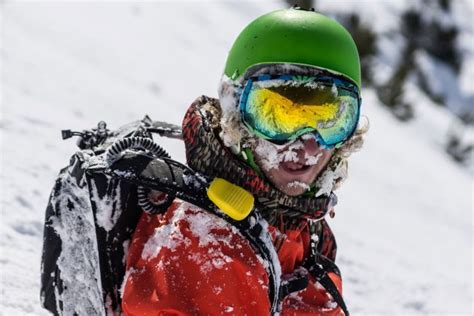 The 6 Best Snow Goggles for 2021 | ActionHub