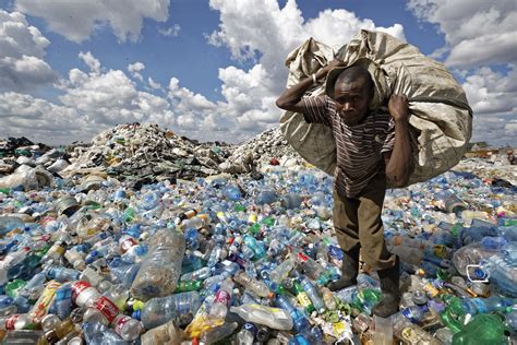 UN's new task: Save Africa from becoming world's plastic 'dustbin' | Daily Sabah