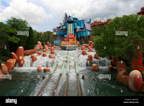 Splash Mountain, Magic Kingdom, Florida Stock Photo - Alamy