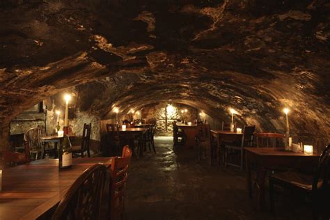 Gordon’s Wine Bar, London : r/CozyPlaces