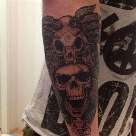 Aztec skull tattoo | Skull tattoo design, Skull tattoo, Tattoo work