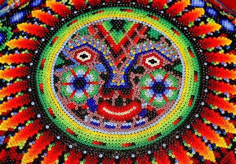 Arte Huichol: Artesanías que brotan del alma - viajaBonito en 2020 | Arte huichol, Artesania ...