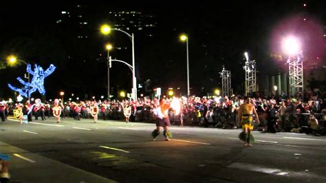 Honolulu City Lights Parade - YouTube