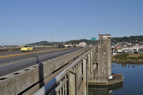 File:Aberdeen, WA - Rt 101 bridge.jpg