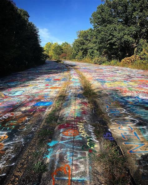 This Graffiti-Covered Abandoned Highway In Pennsylvania Looks Like A Scene From A Horror Movie ...