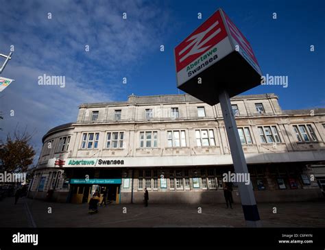 Swansea Railway Station Stock Photos & Swansea Railway Station Stock ...