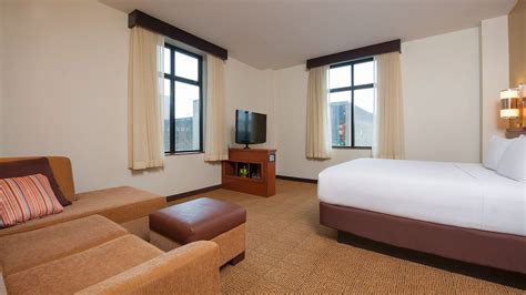 Hotels in Des Moines - Hyatt Place Des Moines Downtown - Hotel Rooms