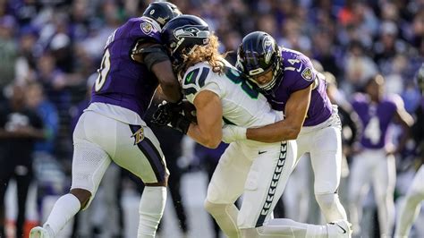 Kyle Hamilton Does Push-Ups After Near Interception | Ravens-Seahawks Highlights, Week 9