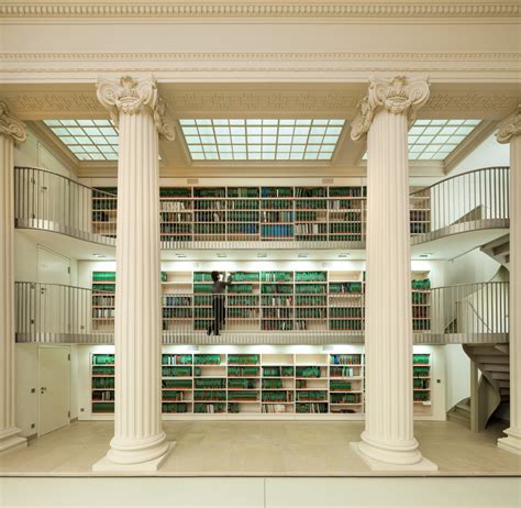 Staatsbibliothek Unter den Linden in Fotos: Neuer Glanz fürs alte Haus