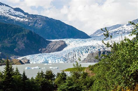 Mendenhall Glacier in Juneau, Alaska - Juneau Tours and Excursions - Juneau, AK