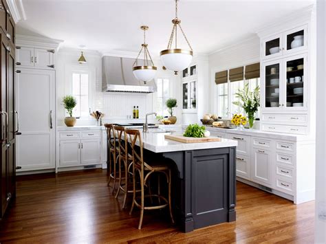 22 Contrasting Kitchen Island Ideas for a Stand-Out Space