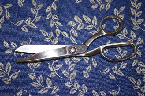 Sewing Scissors – Photos Public Domain