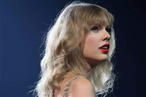 Taylor Swift Performs ‘Eyes Open’ Live in New Zealand