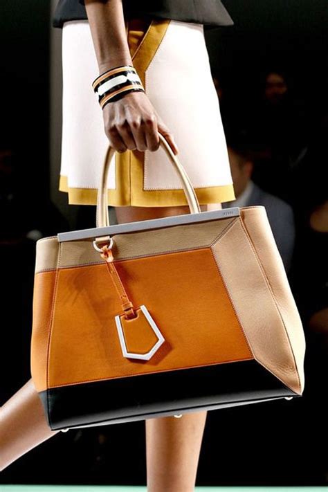 Tendências de Bolsas para o Inverno 2018 | Beautiful handbags, Fashion ...