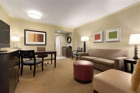 Embassy Suites Chicago North Shore Deerfield Hotel in Deerfield (IL ...