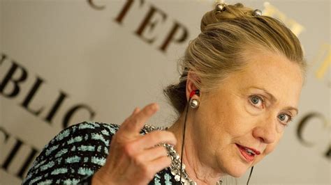 True or False: When Hillary Clinton's Hair Is Pulled Back, She's in a Bad Mood | Glamour