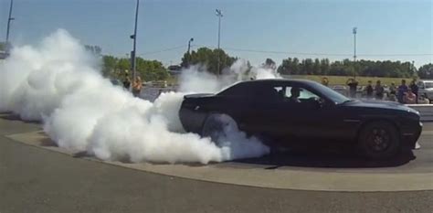 Tire Shredding: 2015 Dodge Challenger SRT Hellcat Engineer Burnout - DodgeForum.com