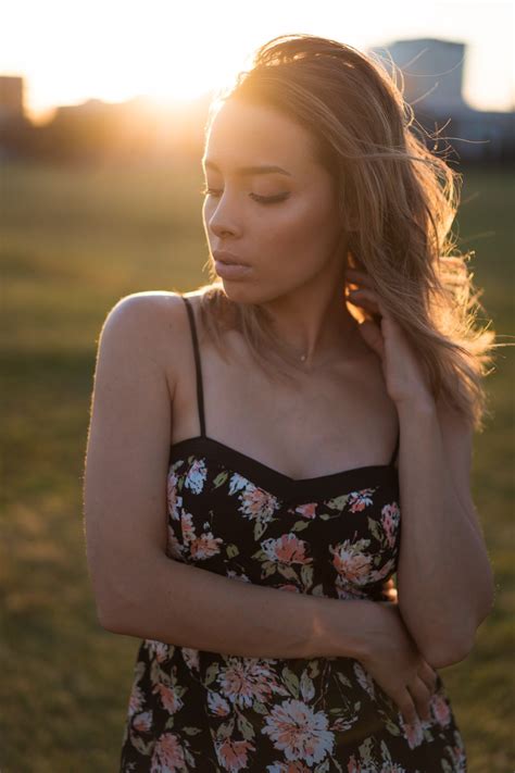 Shoot Better Golden Hour Portraits by Harnessing the Sun | PetaPixel