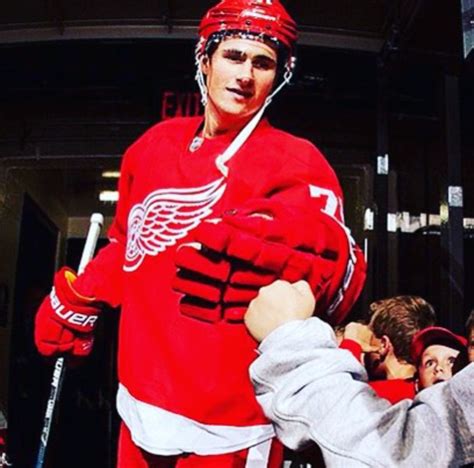 dylan larkin | Detroit red wings, Red wings, Nhl players