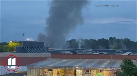 Fire at Walmart in Peachtree City, smoke fills air - YouTube