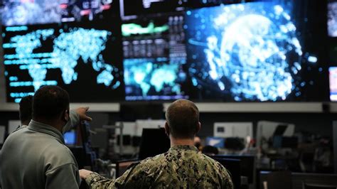 Inside a US military cyber team’s defence of Ukraine - BBC News