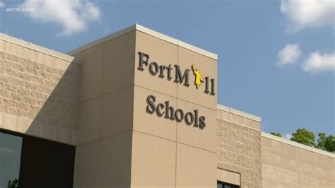 Fort Mill Schools district to adopt new student dress code | wcnc.com