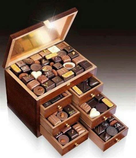 What a Great Gift DIY! The Chocolate Jewelry Box | Love chocolate, Chocolate sweets, Chocolate