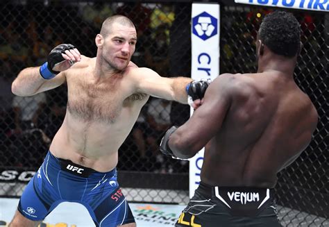 Sean Strickland Secures Decision Win Over A Bloodied Uriah Hall - UFC Vegas 33 Highlights