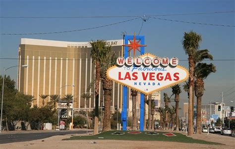 Las Vegas - Welcome to fabulous ... | ... entering las vegas… | Flickr