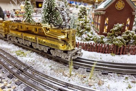 A 12x20-foot Christmas winter wonderland layout | Classic Toy Trains ...