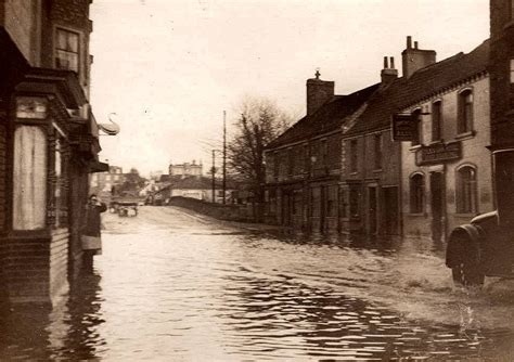 Bridge St flood - Tadcaster Historical Society