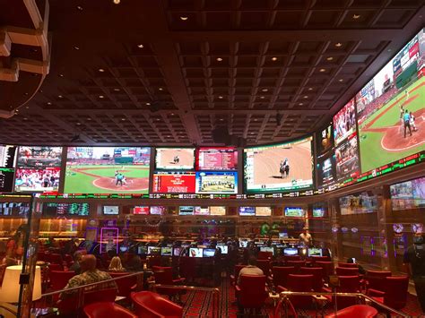 Best Sportsbooks in Vegas - Big Screens & Great Atmosphere