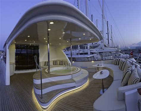 Luxury yacht AD5 Exterior — Yacht Charter & Superyacht News