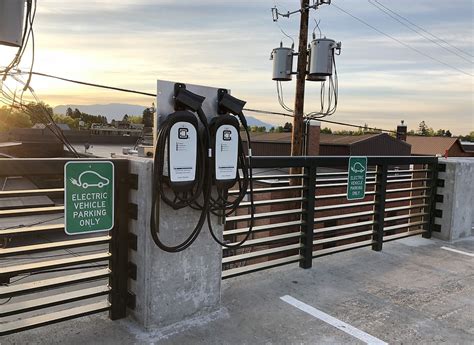 City installs electric vehicle charging in parking garage | Whitefish Pilot