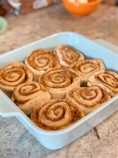 How to Make Melt-in-Your-Mouth Cinnamon Rolls From Scratch — No Yeast ...