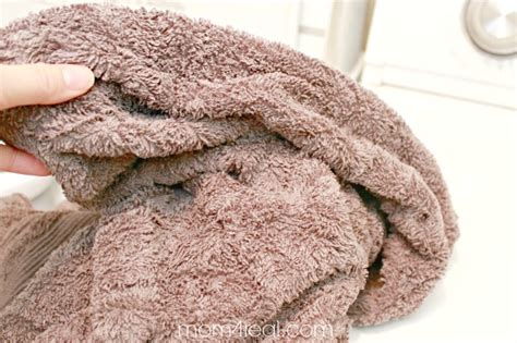 How To Remove Mildew Smell From Towels and Clothes - Mom 4 Real