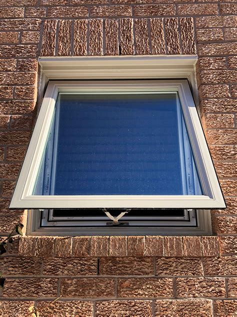 Awning Windows Toronto & GTA | Vinyl Light