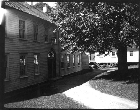 Postkort. Del av Gimle Gård og parken. - Norsk Folkemuseum / DigitaltMuseum