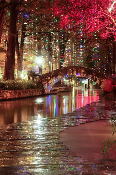 [Gallery] San Antonio River Walk Christmas Lights - Texas is Life