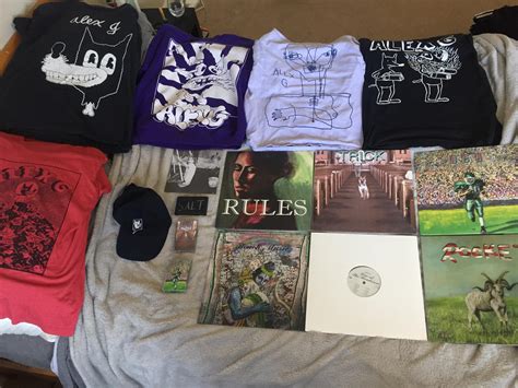 The Alex G Merch Thread (post your collection in comments?) : r/sandyalexg