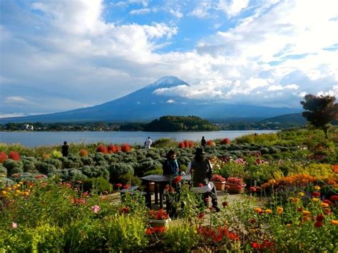 6 Must-Visit Spots Around Lake Kawaguchi | All About Japan