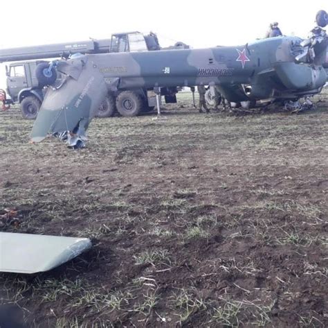 Russian Tu-22M3 “Backfire” Bomber Crash Lands Into A Field During Emergency, Crew Safe – The ...