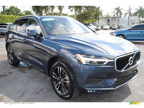 2018 Volvo XC60 T5 AWD Momentum in Denim Blue Metallic photo #2 ...