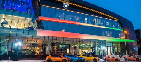 Lamborghini Dubai: inauguration of the first Lounge and new showroom