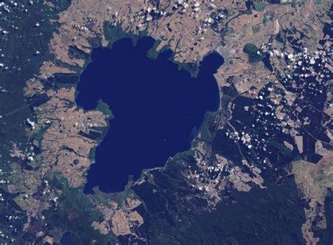 Changing the Size of the Giant ~186 A.D. Eruption of Taupo | Taupo ...