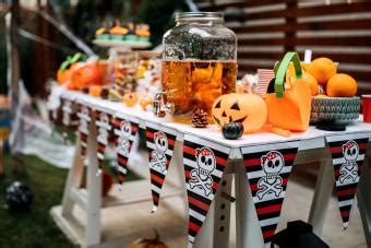 Spooky and Creative Halloween Ideas for Your Yard - Make Your Neighbors Scream ...