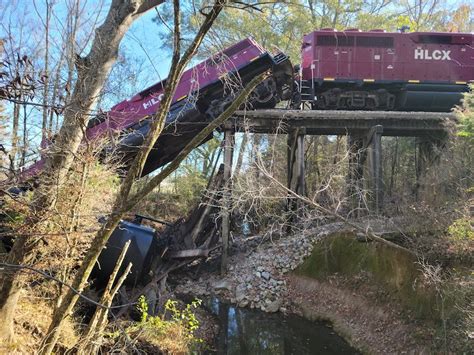 Train Derails After Bridge Collapses on Mississippi Short Line - Railfan & Railroad Magazine