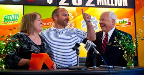 Iowa lottery jackpot winner gives advice to Redfield Powerball winner